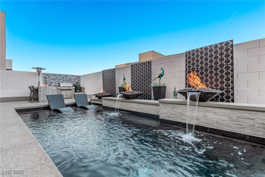 220 Glen Lee, Henderson, NV 89012