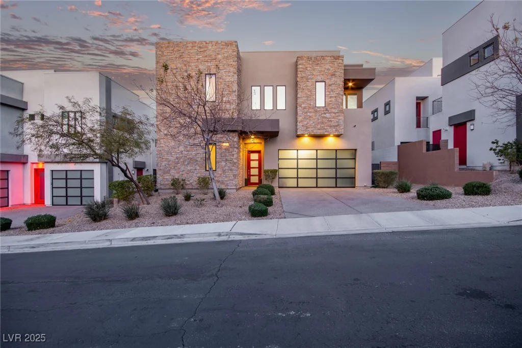 220 Glen Lee, Henderson, NV 89012