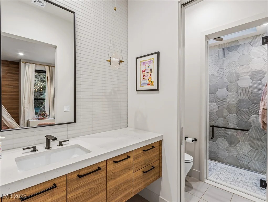 591 Overlook Rim, Henderson, NV 89012