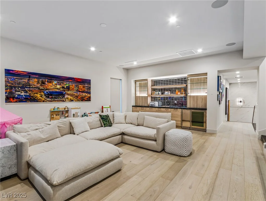 591 Overlook Rim, Henderson, NV 89012