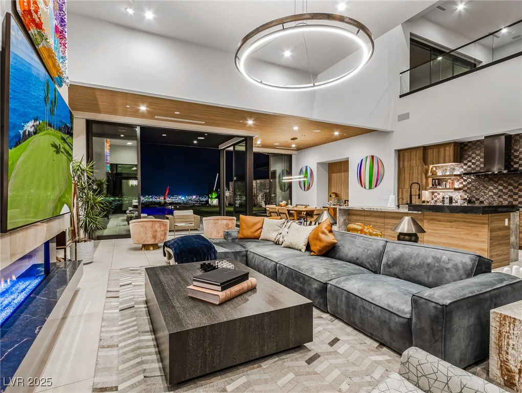 591 Overlook Rim, Henderson, NV 89012