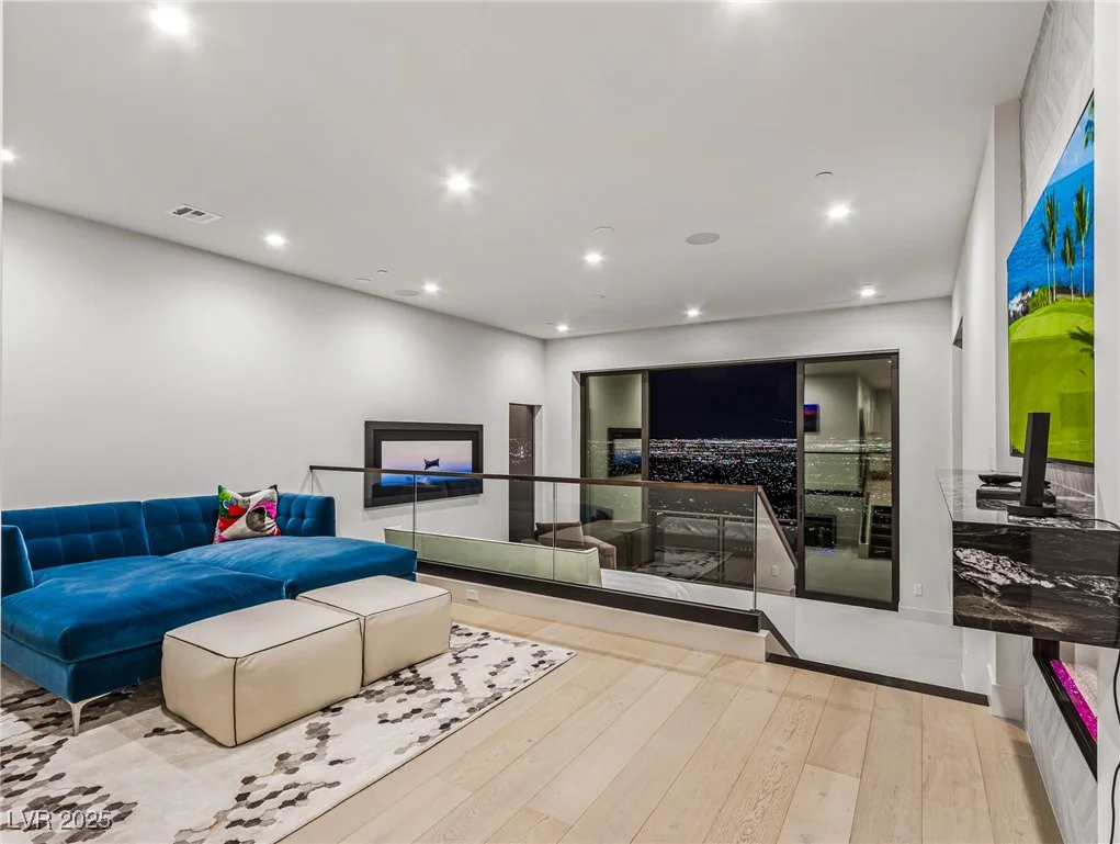 591 Overlook Rim, Henderson, NV 89012