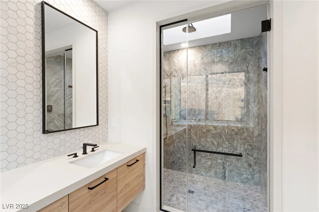 591 Overlook Rim, Henderson, NV 89012