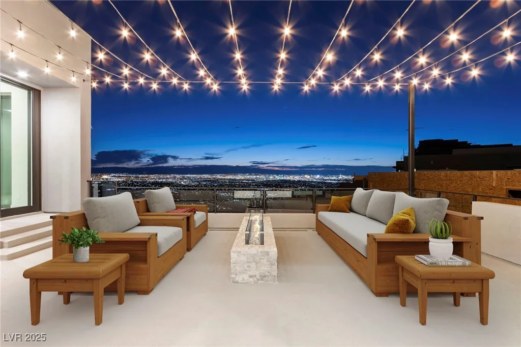 591 Overlook Rim, Henderson, NV 89012