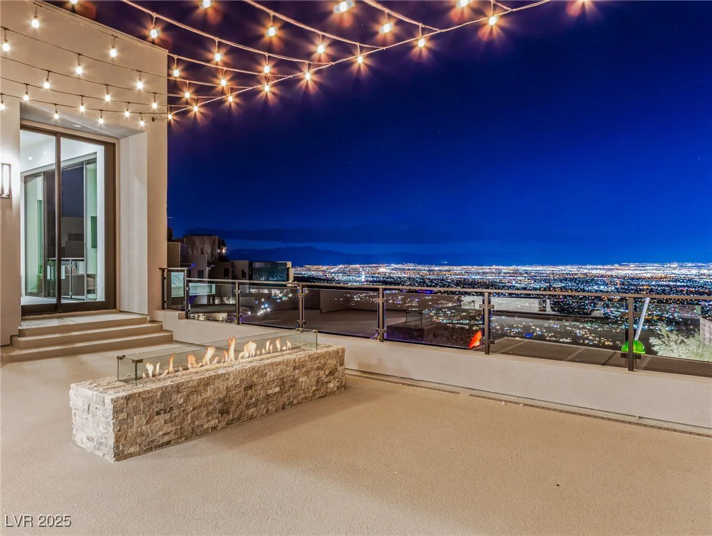 591 Overlook Rim, Henderson, NV 89012