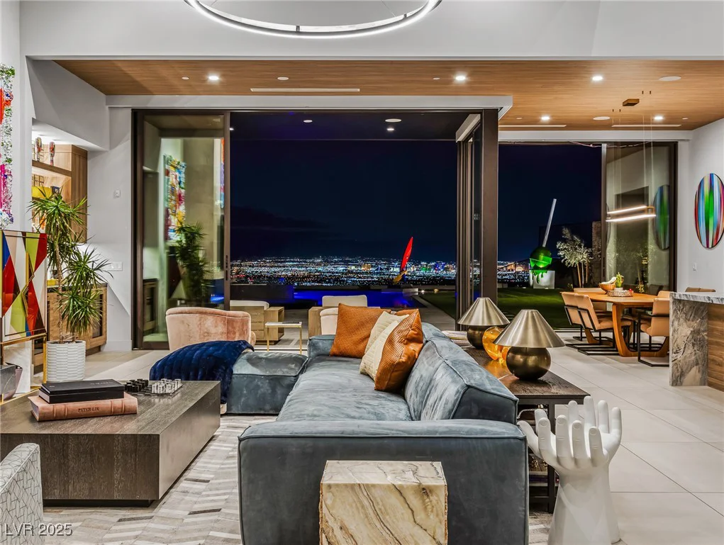 591 Overlook Rim, Henderson, NV 89012