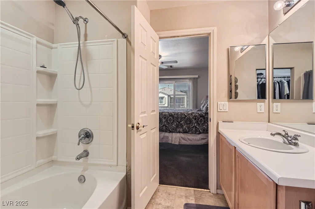 9103 McGinnis, Las Vegas, NV 89148