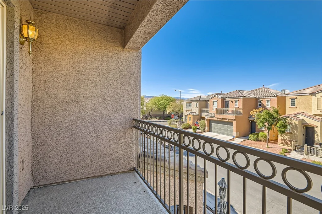 9103 McGinnis, Las Vegas, NV 89148