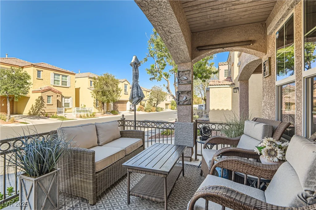 9103 McGinnis, Las Vegas, NV 89148