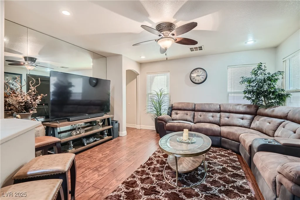 9103 McGinnis, Las Vegas, NV 89148