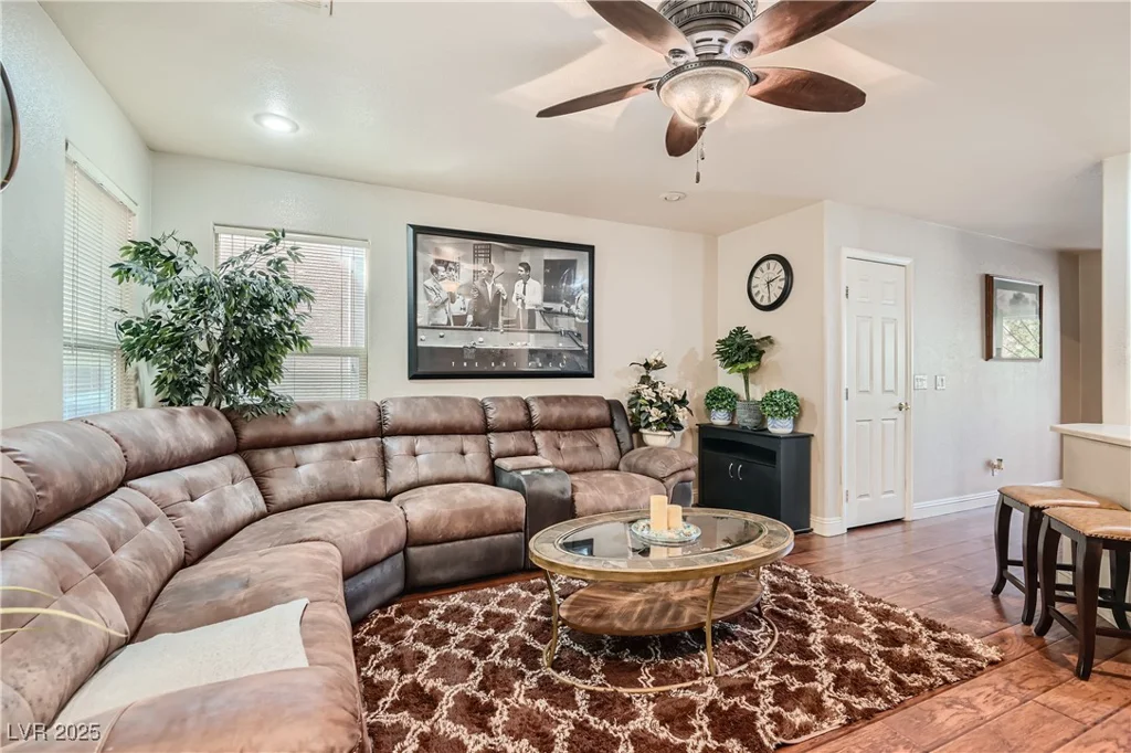 9103 McGinnis, Las Vegas, NV 89148