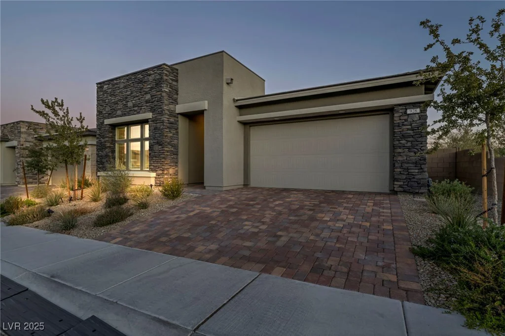 928 Calluna Hills, Las Vegas, NV 89138