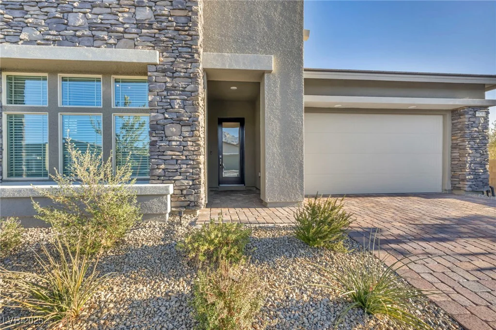928 Calluna Hills, Las Vegas, NV 89138