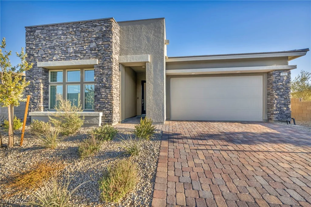 928 Calluna Hills, Las Vegas, NV 89138