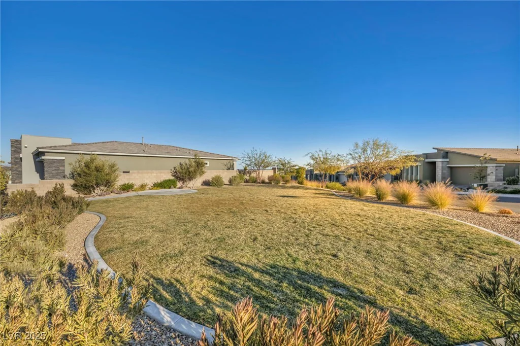 928 Calluna Hills, Las Vegas, NV 89138
