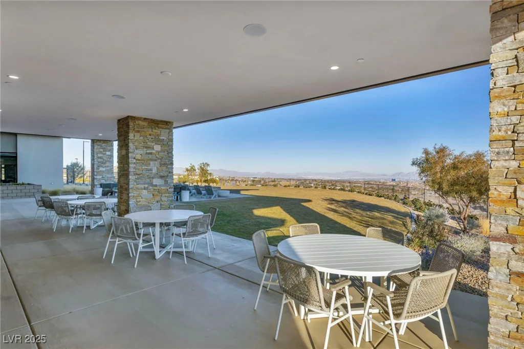 928 Calluna Hills, Las Vegas, NV 89138