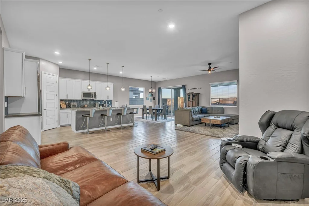 928 Calluna Hills, Las Vegas, NV 89138