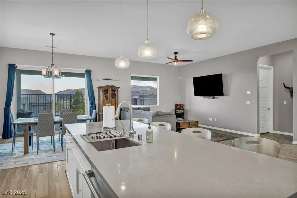 928 Calluna Hills, Las Vegas, NV 89138