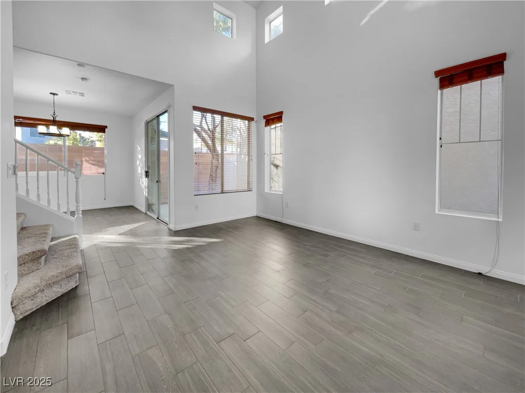 7627 Alexander Hills, Las Vegas, NV 89139