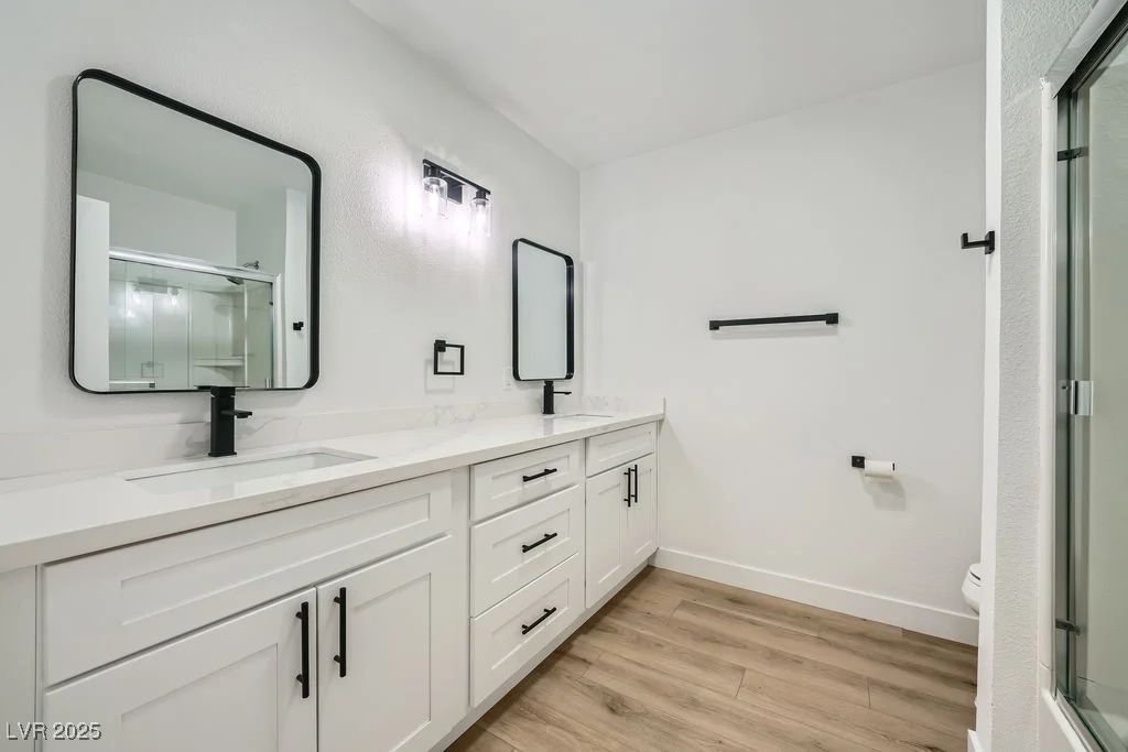 200 Rancho Vista, Las Vegas, NV 89106