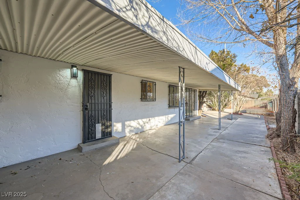 200 Rancho Vista, Las Vegas, NV 89106