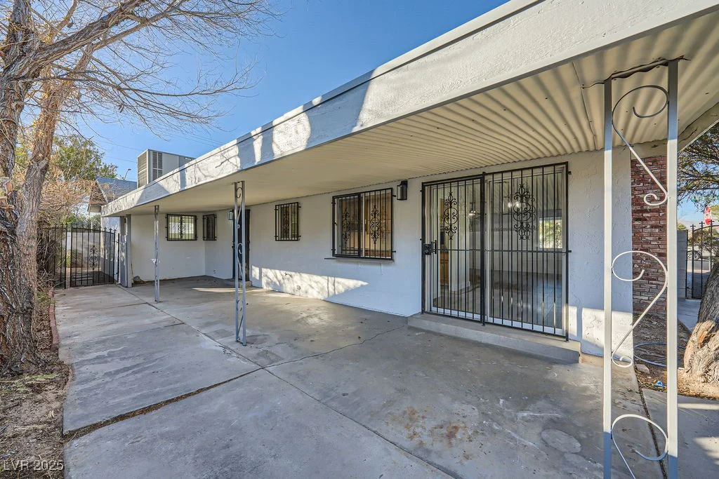 200 Rancho Vista, Las Vegas, NV 89106