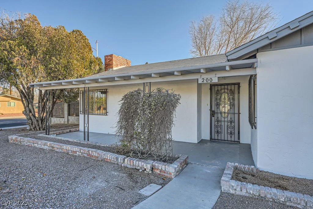 200 Rancho Vista, Las Vegas, NV 89106