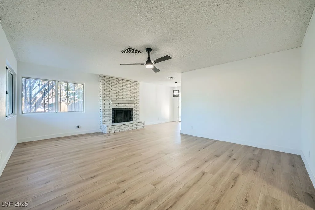 200 Rancho Vista, Las Vegas, NV 89106