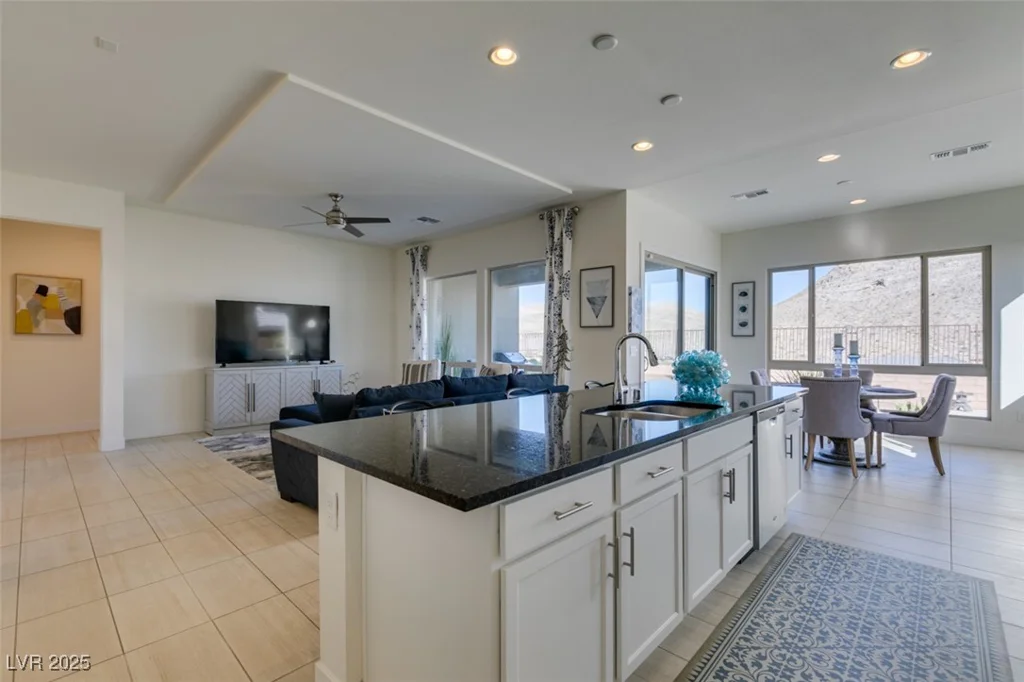11130 Red Yucca, Las Vegas, NV 89138