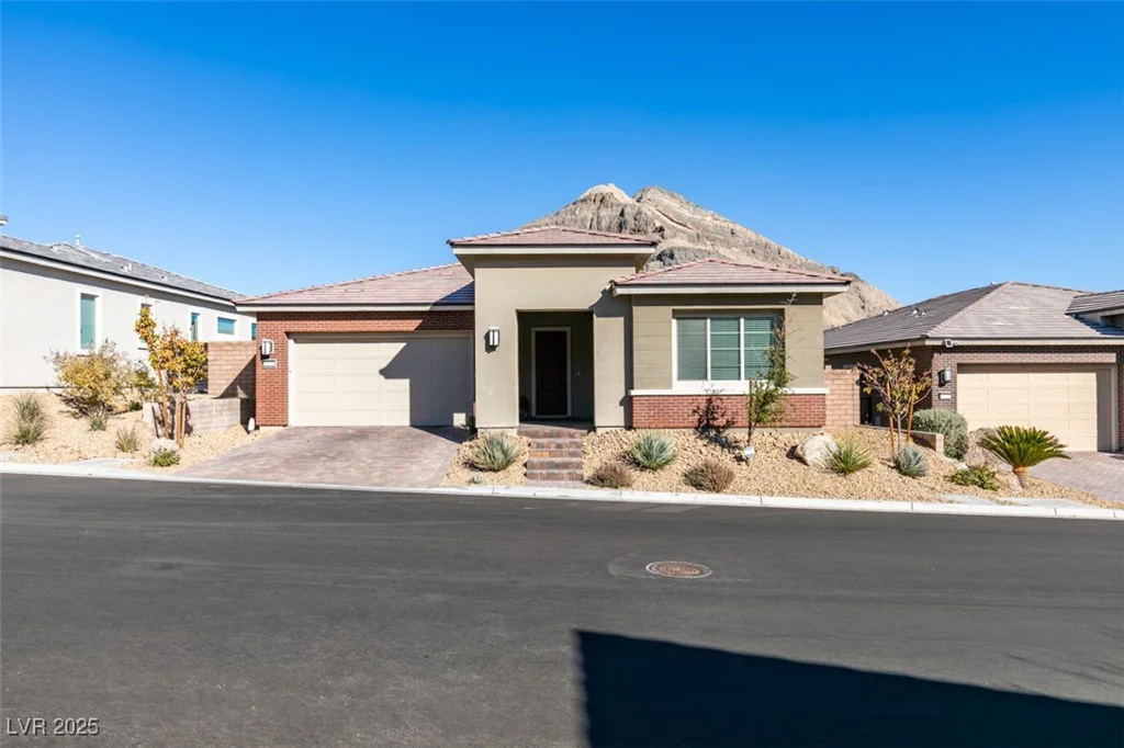 11130 Red Yucca, Las Vegas, NV 89138