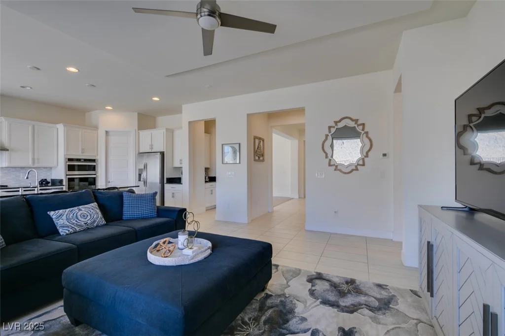 11130 Red Yucca, Las Vegas, NV 89138