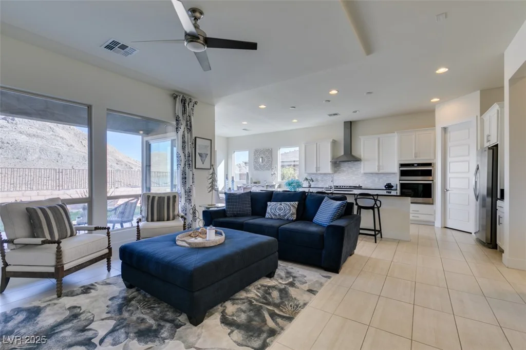 11130 Red Yucca, Las Vegas, NV 89138