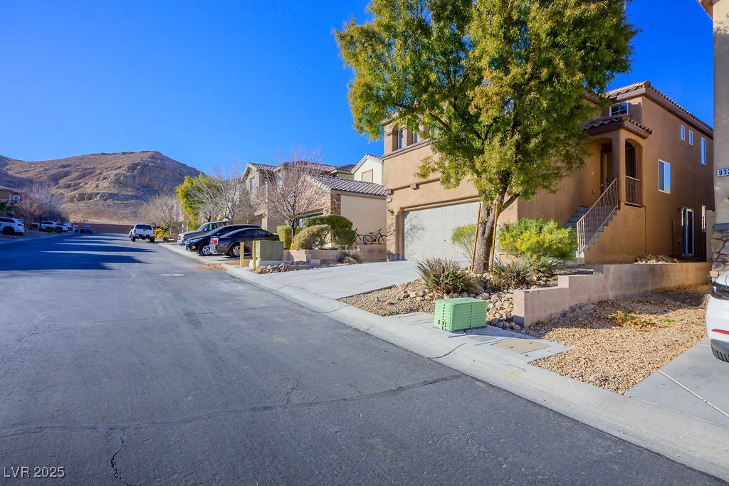 9328 Black Wolf, Las Vegas, NV 89178
