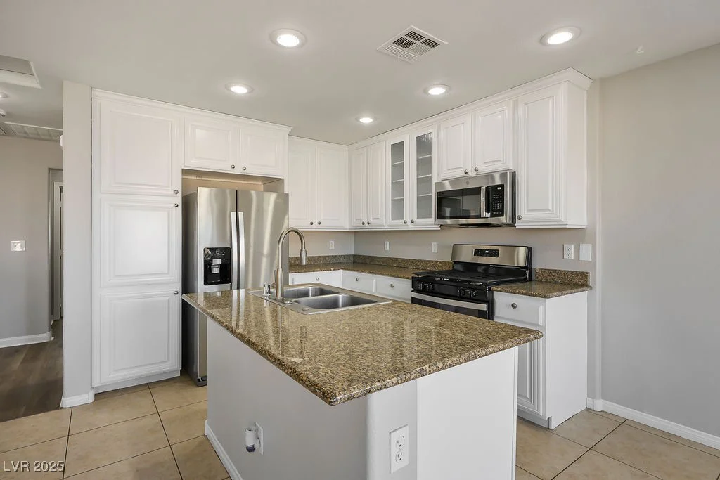 9328 Black Wolf, Las Vegas, NV 89178