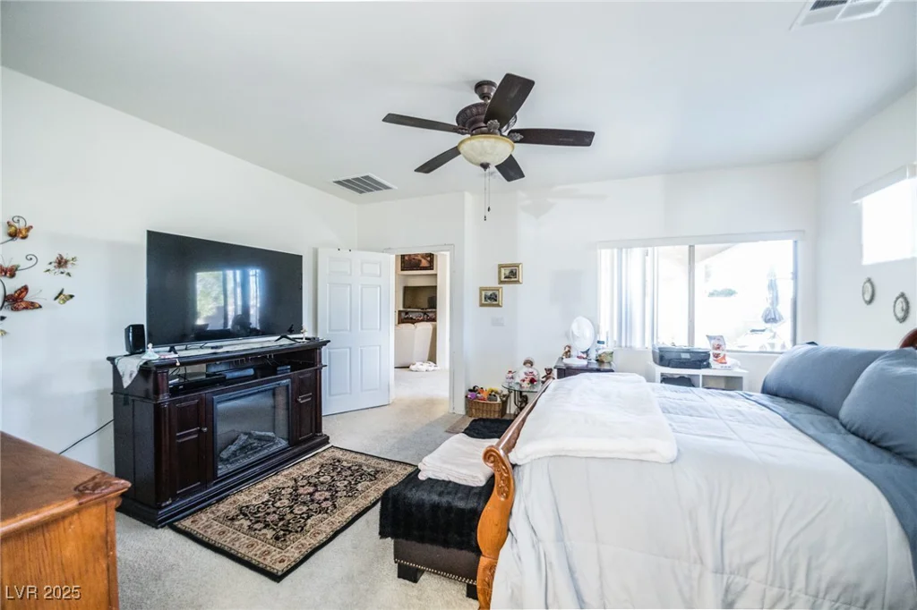 904 Kevin Baker, North Las Vegas, NV 89086