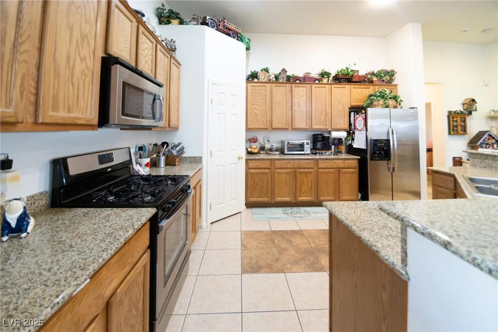 904 Kevin Baker, North Las Vegas, NV 89086