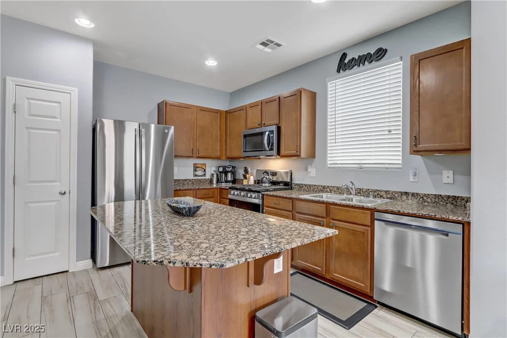 10810 Hunters Green, Las Vegas, NV 89166