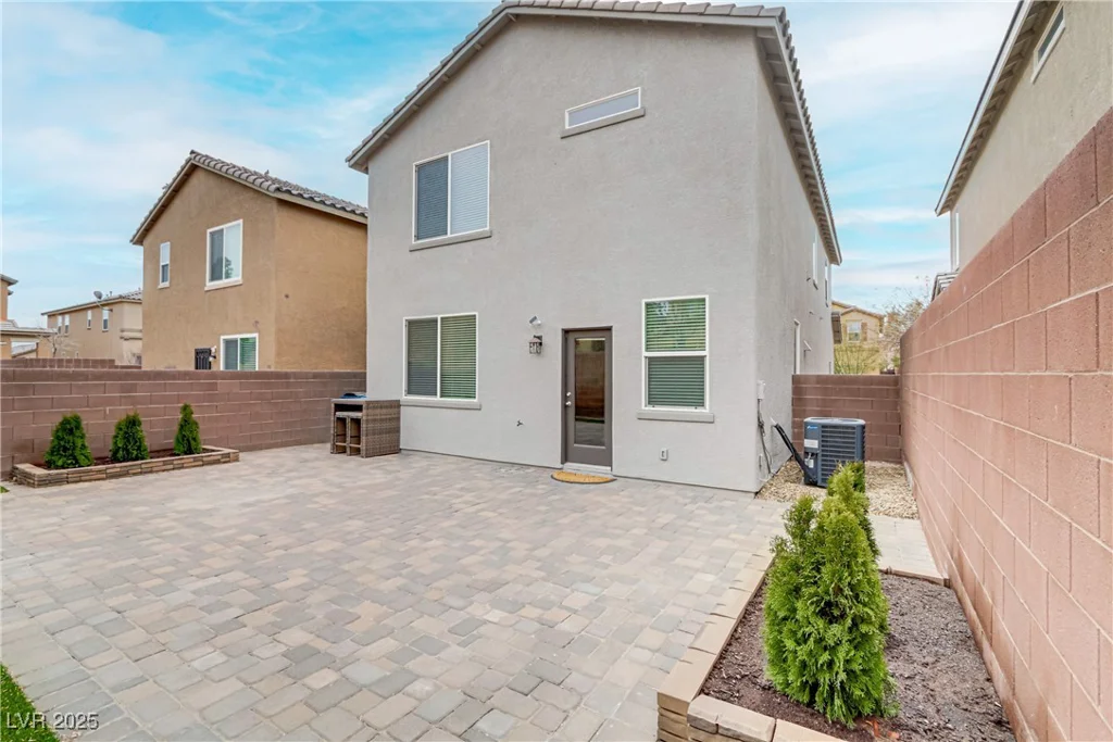10810 Hunters Green, Las Vegas, NV 89166