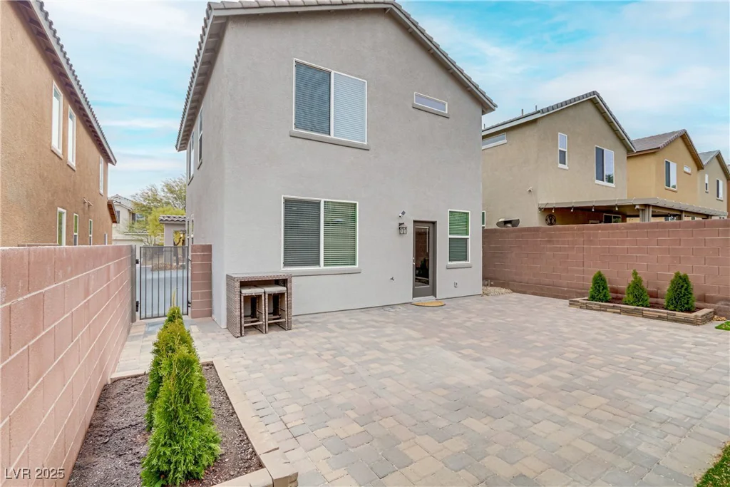 10810 Hunters Green, Las Vegas, NV 89166