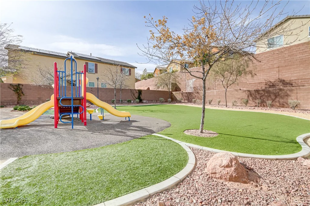 10810 Hunters Green, Las Vegas, NV 89166
