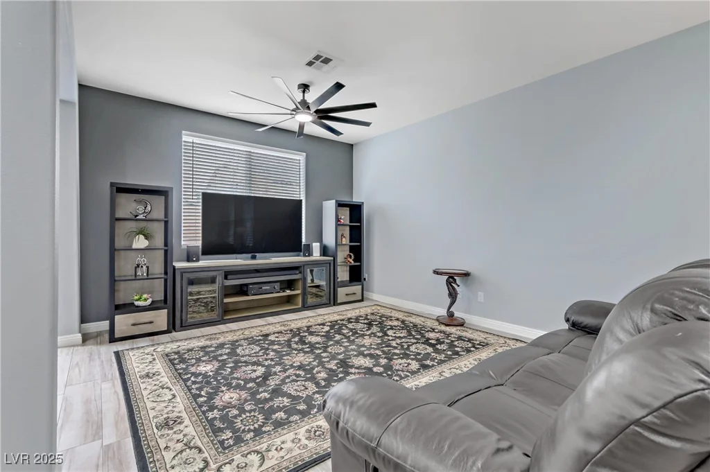 10810 Hunters Green, Las Vegas, NV 89166