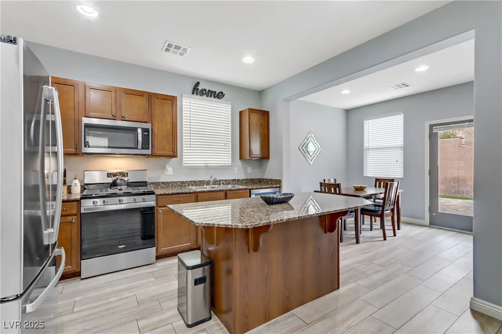 10810 Hunters Green, Las Vegas, NV 89166