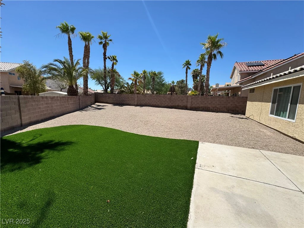 707 Arrowhead, Henderson, NV 89002