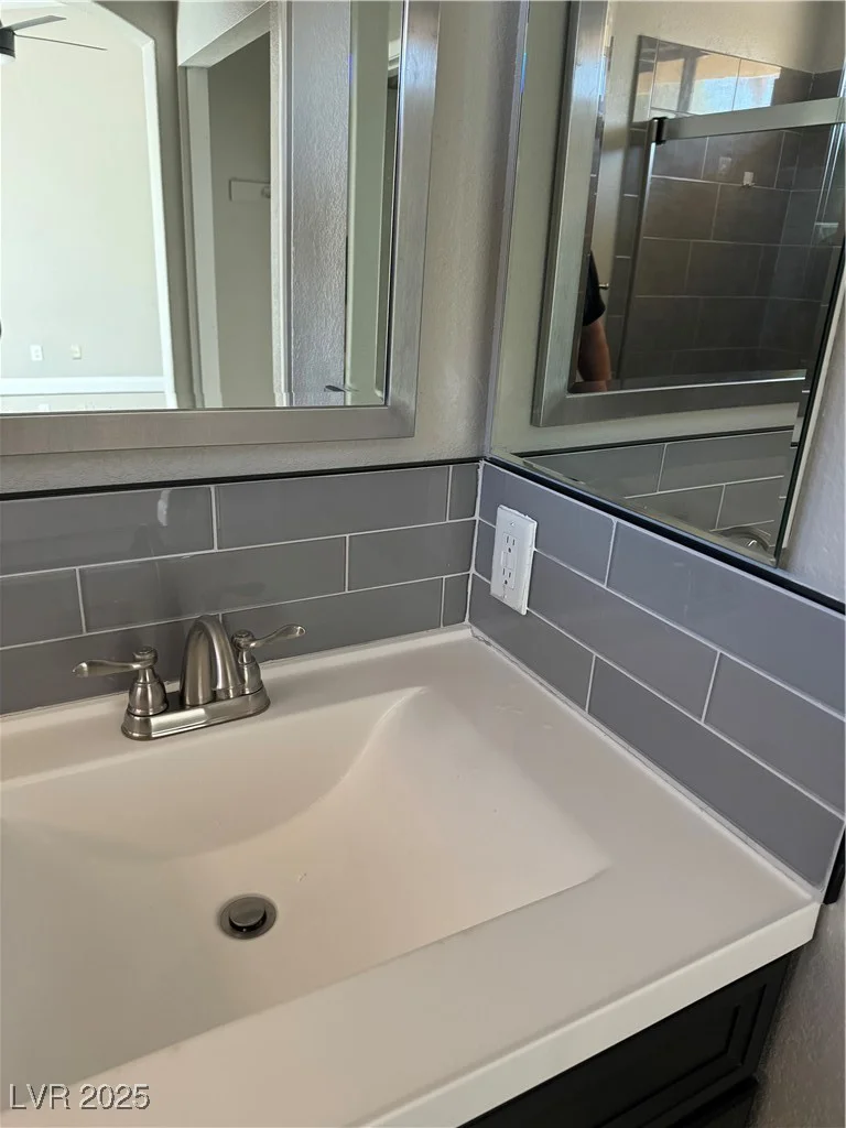 707 Arrowhead, Henderson, NV 89002