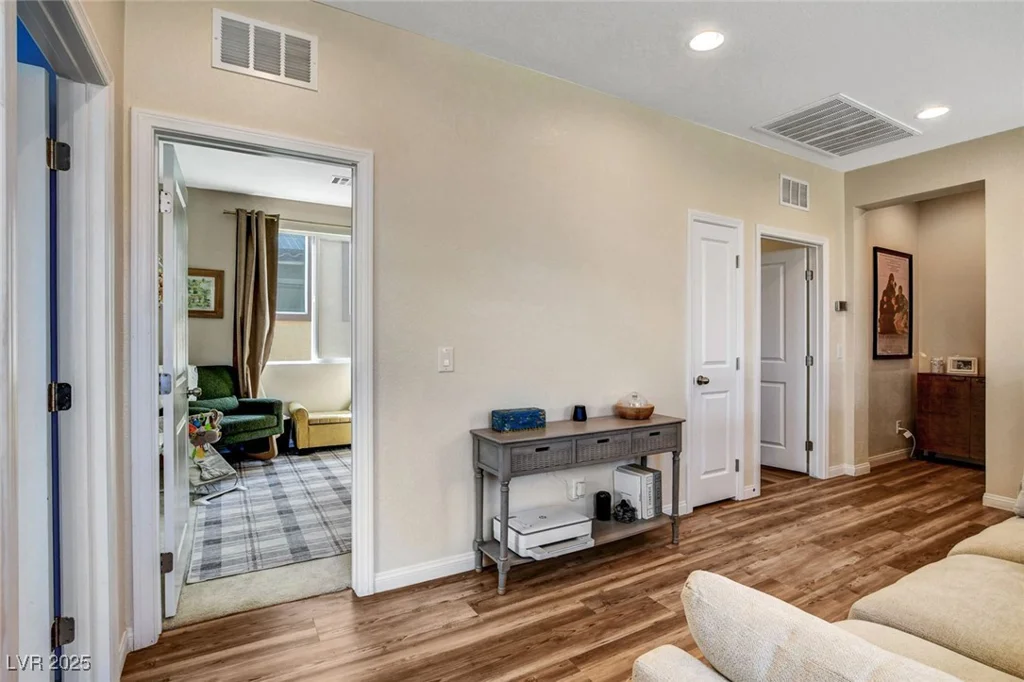 10456 Skye Knoll, Las Vegas, NV 89166