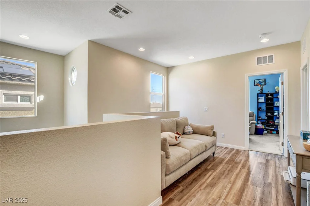 10456 Skye Knoll, Las Vegas, NV 89166