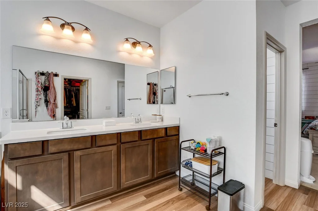 10456 Skye Knoll, Las Vegas, NV 89166