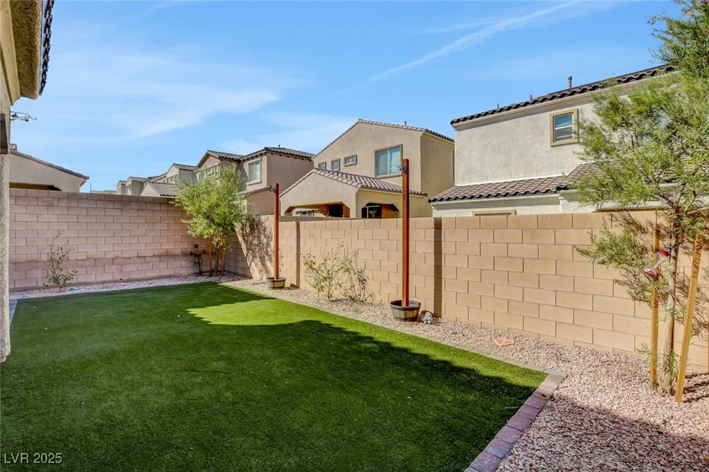 10456 Skye Knoll, Las Vegas, NV 89166