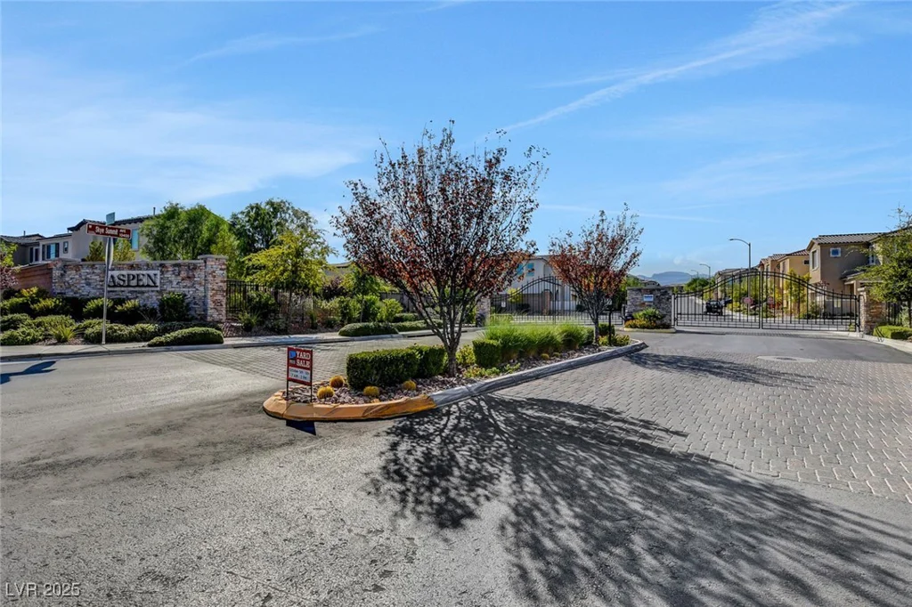 10456 Skye Knoll, Las Vegas, NV 89166