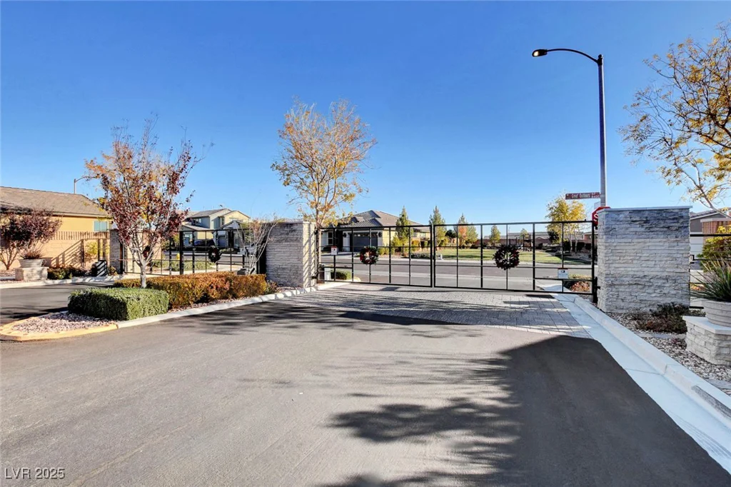 10456 Skye Knoll, Las Vegas, NV 89166